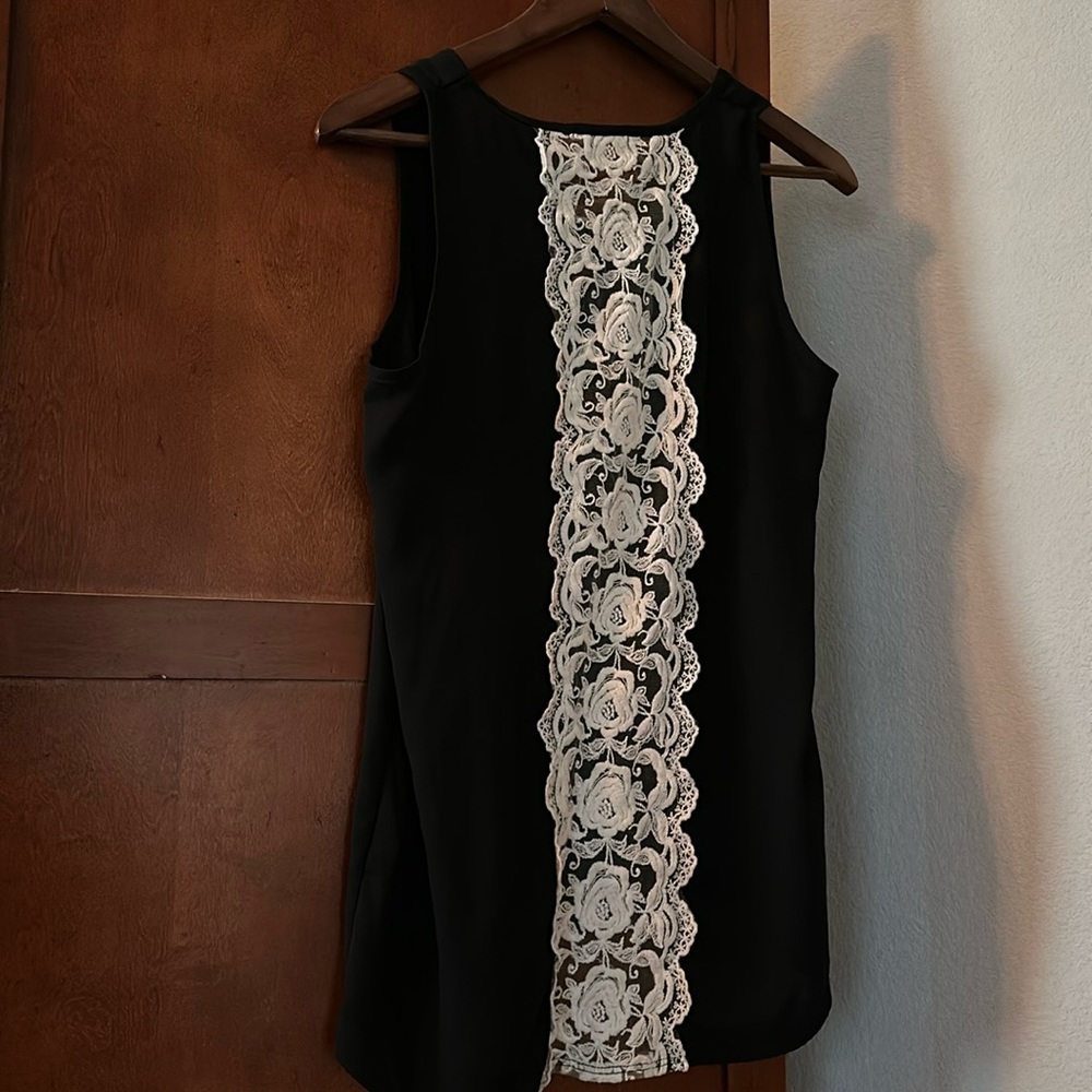 Woman size Med Black tank top with flower lace